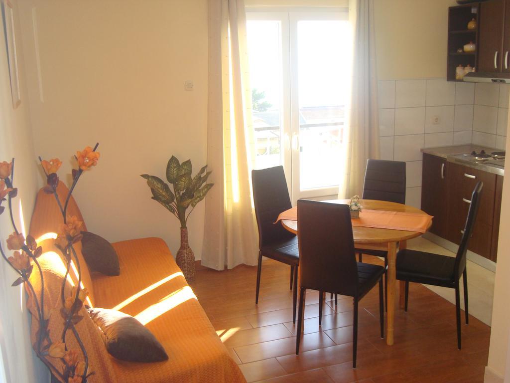 Apartments Roncevic #Joko# グラダツ エクステリア 写真