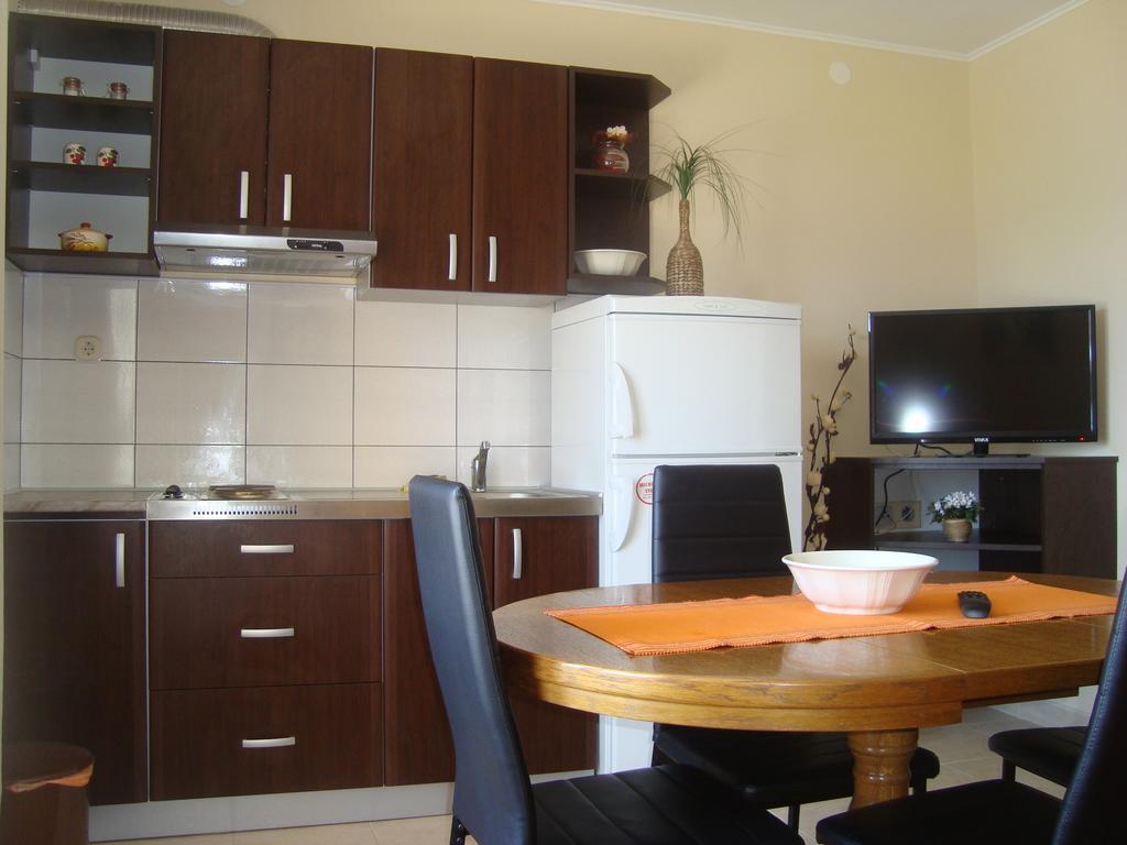Apartments Roncevic #Joko# グラダツ 部屋 写真