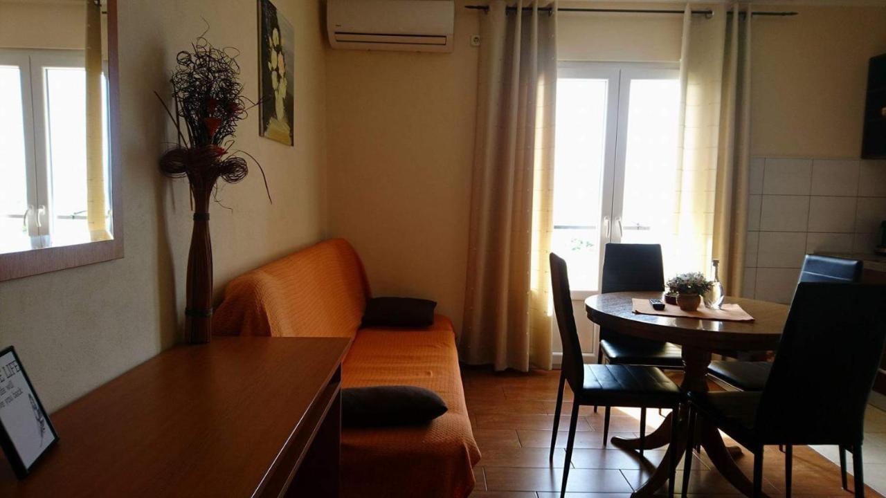 Apartments Roncevic #Joko# グラダツ エクステリア 写真